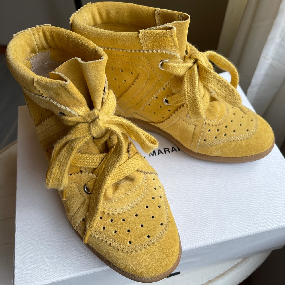 Isabel Marant Bobby platform sneaker in a rich yellow suede